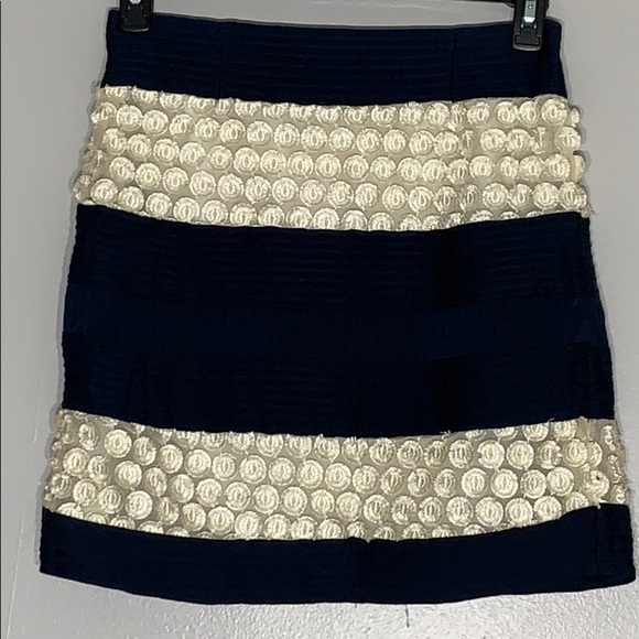 Douglas Hannant Silk Blend Raised Floral mini pencil skirt 4 women’s - Picture 1 of 8